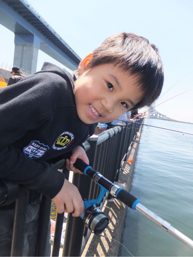 【ほぼ日嬉志屋】20130503:江東区若洲公園でガクさん海釣り・ユノさん海初体験!